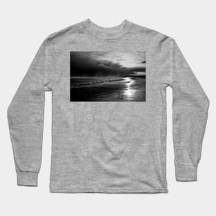 Storm Clouds on Cambois Beach in Monochrome Long Sleeve T-Shirt